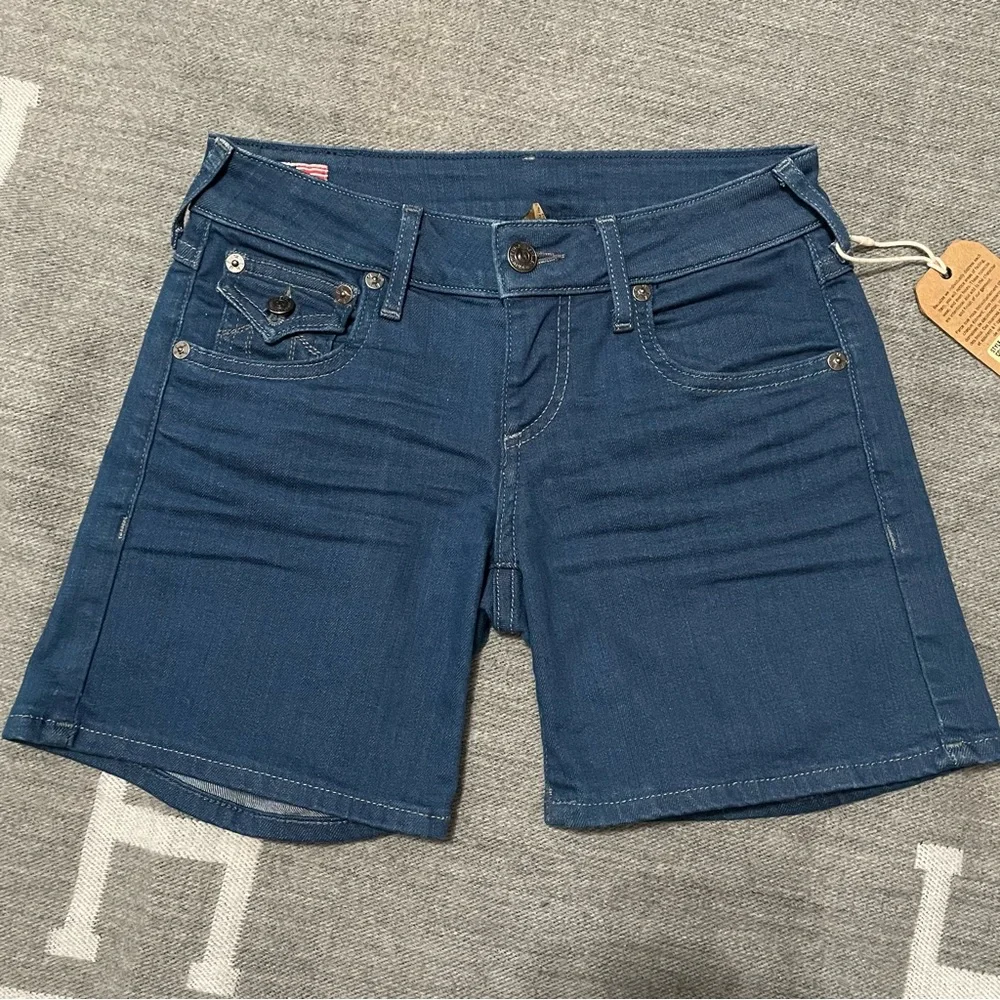 NWT True Religion Cassie Rolled Hem Denim Short Jean Minimalist Capsule